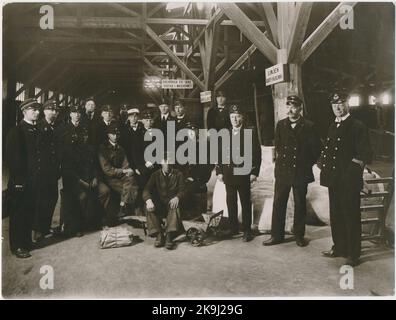 Personal im Freight Goods Magazine in Östersund Stockfoto