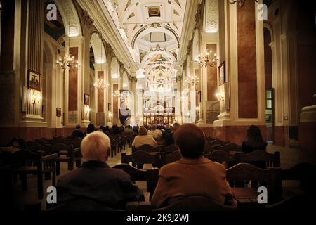 katholische Messe des byzantinischen Ritus im Palazzo Adriano, Westsizilien, Italien Stockfoto