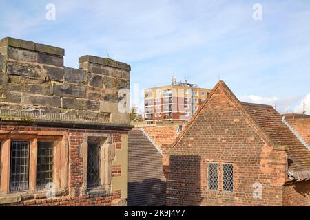 Blick auf eine Burgmauer in Tamworth, Staffordshire, Großbritannien Stockfoto