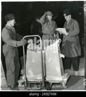 Personal an der Güterbeförderung in Eskilstuna. Stockfoto