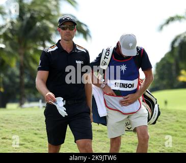 Miami, USA. 28. Oktober 2022. DORAL, FL - 28. OKTOBER: Henrick Stenson geht vom zweiten Abschlag während des Viertelfinals des LIV Golf Invitational - Miami bei Trump National Doral Miami am 28. Oktober 2022 in Doral, Florida. (Foto von Alberto E. Tamargo/Sipa USA) Quelle: SIPA USA/Alamy Live News Stockfoto