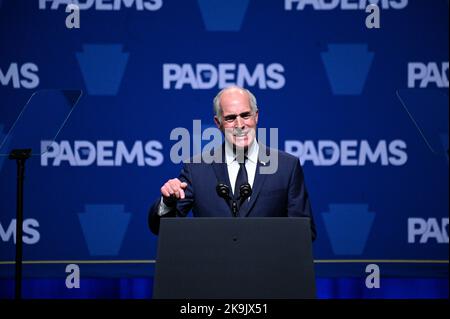 28. Oktober 2022: 28. Oktober 2022, Senator der PA-PA von Philadelphia, BOB CASEY, Sprechen an der Pennsylvania Democratic partyâ €™s 3. Annual Independence Dinner im Pennsylvania Convention Center in Philadelphia (Bild: © Ricky Fitchett / ZUMA Press Wire) Stockfoto