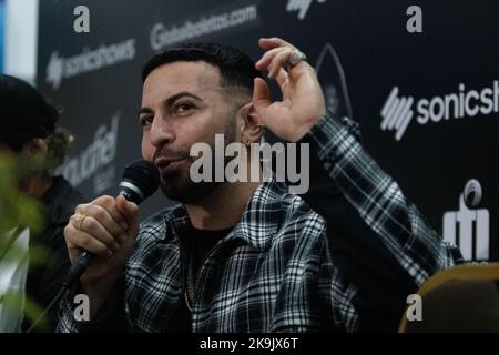 Valencia, Carabobo, Venezuela. 28. Oktober 2022. 28. Oktober 2022. Justin Rafael Quiles Rivera, bekannt als J Quiles, ist ein Reggaeton und Trap-Sänger und Songwriter, der während einer Pressekonferenz vor seinem Konzert in der Stadt Valencia, Venezuela, zu sehen ist. Kredit: ZUMA Press, Inc./Alamy Live Nachrichten Stockfoto