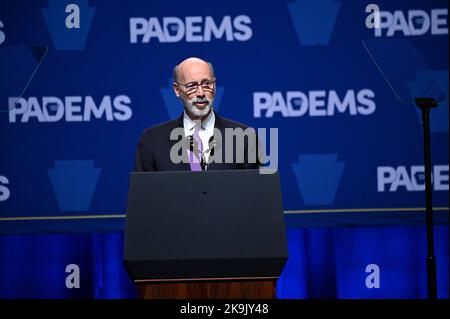 28. Oktober 2022: 28. Oktober 2022, Gouverneur der PA-PA von Philadelphia, TOM WOLF, Sprechen an der Pennsylvania Democratic partyâ €™s 3. Annual Independence Dinner im Pennsylvania Convention Center in Philadelphia (Bild: © Ricky Fitchett / ZUMA Press Wire) Stockfoto