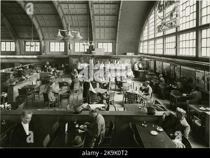 Das Restaurant in der Wartehalle am südlichen Ausgang, Stockholmer Hauptbahnhof. Stockfoto