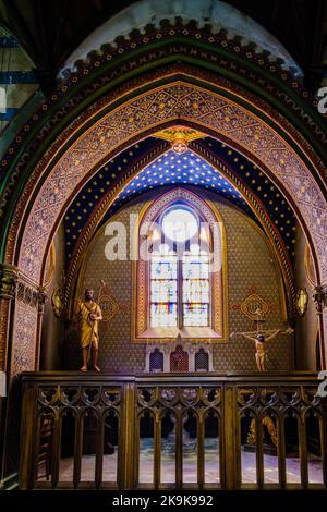 Im Inneren der gotischen Kathedrale Saint Maurice im mittelalterlichen Dorf Mirepoix in Südfrankreich (Ariege) Stockfoto