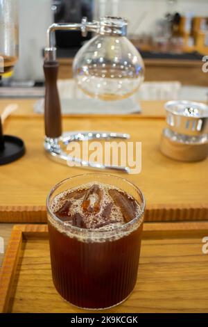 Syphon Kaffeemaschine im Craft Cafe, Stock Foto Stockfoto