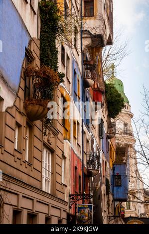 Hundertwasser-Haus in Wien, Österreich. Stockfoto