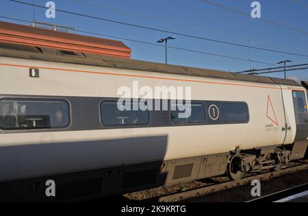 Avanti West Coast Personenzug am Birmingham International Airport Bahnhof, Birmingham, England, UK Stockfoto