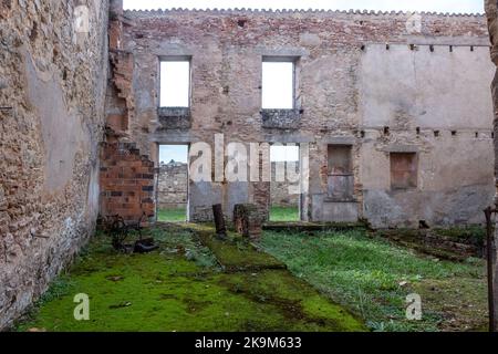 Oradour-sur-Glane, Oktober 23. 2022: Das gemarterten Dorf Oradour-sur-Glane, das 1944 von den nazis zerstört wurde Stockfoto