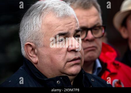 Moskau, Russland. 29.. Oktober 2022 Kasbek Taysaev Stellvertreter der Staatsduma der Partei KPRF nimmt an der Kundgebung der Kommunistischen Partei auf dem Roten Platz zum 104.. Jahrestag von Komsomol in Moskau, Russland, Teil Stockfoto