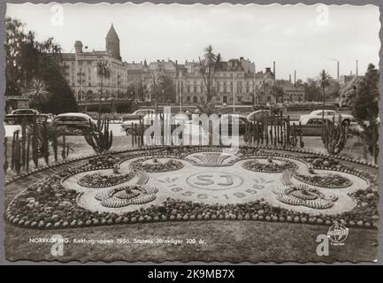 Der Kaktusrabatt im Karl Johans Park, Norrköping im Zusammenhang mit dem 100.-jährigen Bestehen der Staatsbahn im Jahr 1956. Stockfoto