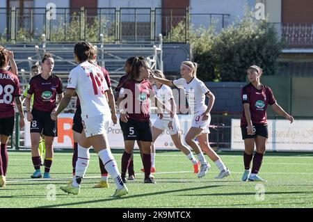 Pomigliano, Italien. 29. Okt, 2022. Feiert nach einem Tor während der italienischen Frauenserie Ein Fußballspiel 2022/2023 zwischen Pomigliano Femminile und Milan Femminile am 29. Oktober 2022 im Stadion Comunale in Palma Campania, Italien Credit: Independent Photo Agency/Alamy Live News Stockfoto