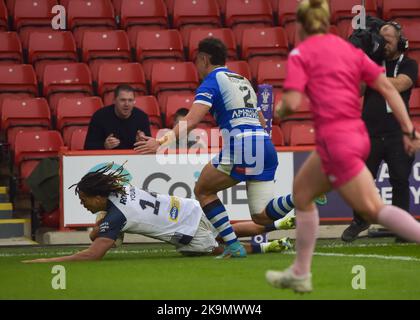 Dominic Young von England erzielt Englands 2. TRY Rugby League World Cup 2021 Gruppe A-Spiel zwischen Griechenland und England in Bramall Lane, Sheffield, South Yorkshire, Großbritannien am 29. Oktober 2022 (Foto von Craig Cresswell/Alamy Live News) Stockfoto