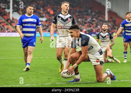 Sheffield, Großbritannien. 29. Oktober 2022. Andy Ackers aus England versucht es beim Rugby League World Cup 2021 Spiel England gegen Griechenland in der Bramall Lane, Sheffield, Großbritannien, 29.. Oktober 2022 (Foto von Mark Cosgrove/News Images) in Sheffield, Großbritannien am 10/29/2022. (Foto von Mark Cosgrove/News Images/Sipa USA) Quelle: SIPA USA/Alamy Live News Stockfoto