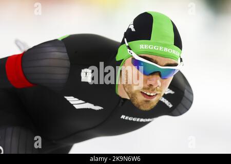 2022-10-29 17:21:05 Heerenveen - Patrick Roest in Aktion in den 1500 Metern während des WM-Qualifying-Turniers in Thialf. ANP VINCENT JANNINK niederlande Out - belgien Out Stockfoto