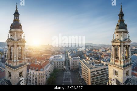 Panorama-Luftaufnahme von Budapest, Szent Istvan-Platz und St. Stephens Basilica Towers - Budapest, Ungarn Stockfoto