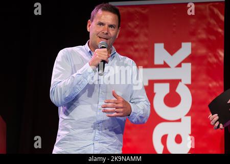 ACHTUNG REDAKTEURE: FOKUS BERICHTERSTATTUNG, VERTEILUNG AN BELGA angefordert unbekannt abgebildet während des Knack Hercule Poirot Award für den besten Thriller Roman, auf der Boektopia Buchmesse in Kortrijk am Samstag, 29. Oktober 2022. BELGA FOTO JAMES ARTHUR GEKIERE Stockfoto