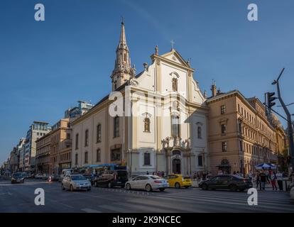 Kirche der Franziskaner in der Innenstadt (St. Franziskus-Kirche) - Budapest, Ungarn Stockfoto