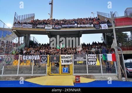 Lecce, Italien. 29. Oktober 2022. Juventus Supporters during US Lecce vs Juventus FC, italyan Soccer Serie A match in Lecce, Italy, October 29 2022 Credit: Independent Photo Agency/Alamy Live News Stockfoto