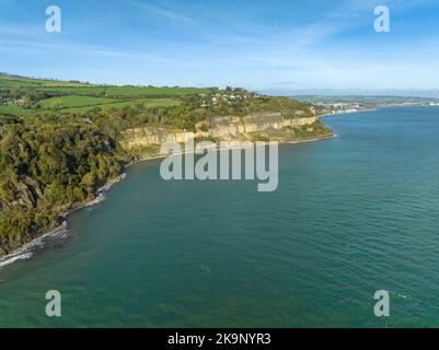 Landerosion in der Nähe von Bonchurch Erdrutsche zwischen Bonchurch und Luccombe, Isle of Wight Stockfoto