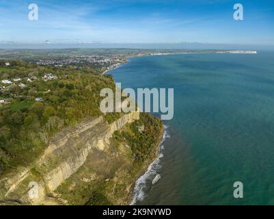 Landerosion in der Nähe von Bonchurch Erdrutsche zwischen Bonchurch und Luccombe, Isle of Wight Stockfoto