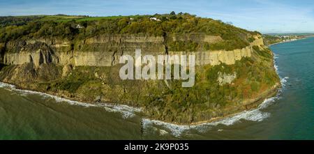 Landerosion in der Nähe von Bonchurch Erdrutsche zwischen Bonchurch und Luccombe, Isle of Wight Stockfoto