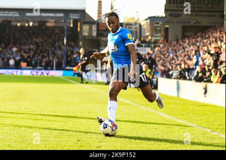 Ricky Jade Jones (17 Peterborough United) während des Spiels der Sky Bet League 1 zwischen Peterborough und Cambridge United in London Road, Peterborough, am Samstag, 29.. Oktober 2022. (Kredit: Kevin Hodgson | MI News) Kredit: MI Nachrichten & Sport /Alamy Live News Stockfoto