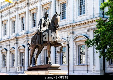 London, Vereinigtes Königreich - 22. Juni 2018: Bronzestatue des britischen Feldmarschalls Earl Haig Memorial in der Stadt Westminster, angefertigt von Alfred Hardiman im Jahr 1937 Stockfoto