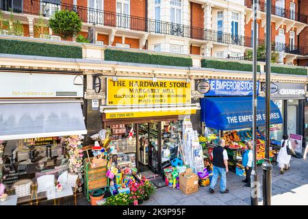 London, Vereinigtes Königreich - 22. Juni 2018: Kensington Baumarkt Margaret Mill und Lebensmittelgeschäft, das Lebensmittel auf der Gloucester Road verkauft Stockfoto
