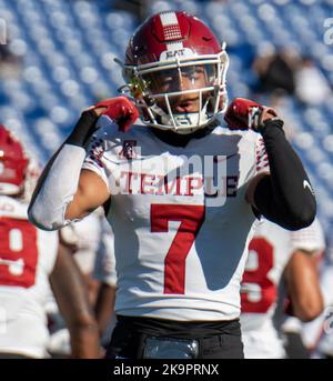 Annapolis, Maryland, USA. 29. Oktober 2022. Temple Defensive Back JALEN MCMURRAY (7) erwärmt sich vor dem Fußballspiel Navy gegen Temple im Navy-Marine Corps Memorial Stadium in Annapolis, Maryland, am 29. Oktober 2022. (Bild: © Kai Dambach/ZUMA Press Wire) Bild: ZUMA Press, Inc./Alamy Live News Stockfoto