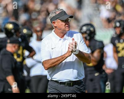 29. Oktober 2022 UCF Knights Cheftrainer Gus Malzahn vor dem 1.. NCAA-Halbfußballspiel zwischen den Cincinnati Bearcats und den UCF Knights im FBC Mortgage Stadium in Orlando, FL. Romeo T Guzman/CSM Credit: CAL Sport Media/Alamy Live News Stockfoto