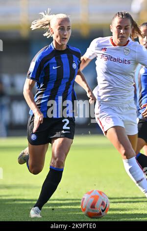 Sesto San Giovanni, Italien. 29. Oktober 2022. Mailand, Italien, 29.10.22 Anja Sonstevold (2 Inter) während des Serie-A-Frauenspiels zwischen dem FC Internazionale und AS Roma im Breda-Stadion in Sesto San Giovanni Mailand, Italien Fußball (Cristiano Mazzi/SPP) Credit: SPP Sport Press Photo. /Alamy Live News Stockfoto