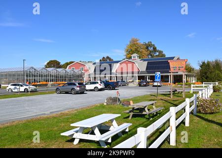 KINDERHOOK, NEW YORK - 19 Okt 2022: Samascott's Garden Market, verfügt über ein Gartencenter, eine Bäckerei, einen Markt für Fertiggerichte und ein saisonales Maislabyrinth. Stockfoto