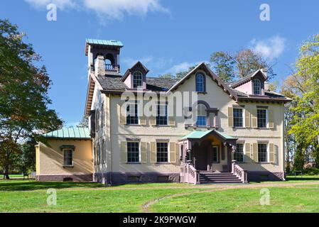 KINDERHOOK, NEW YORK - 19 Okt 2022: Lindenwald Estate eine nationale historische Stätte und die Heimat des 8.. Präsidenten der Vereinigten Staaten Martin Van Buren Stockfoto