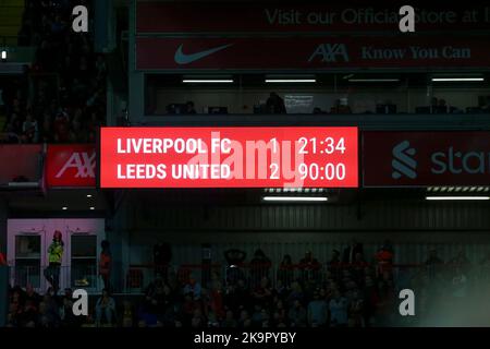 Liverpool, Großbritannien. 29. Oktober 2022. Die Anzeigetafel nach 90 Minuten. Premier League Spiel, Liverpool gegen Leeds Utd am Samstag, 29.. Oktober 2022, Anfield in Liverpool. Dieses Bild darf nur für redaktionelle Zwecke verwendet werden. Nur zur redaktionellen Verwendung, Lizenz für kommerzielle Nutzung erforderlich. Keine Verwendung in Wetten, Spielen oder einem einzigen Club / Liga / Spieler Publikationen. PIC von Chris Stading / Andrew Orchard Sport Fotografie / Alamy Live News Kredit: Andrew Orchard Sport Fotografie / Alamy Live News Stockfoto