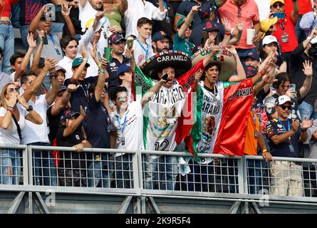 Mexiko-Stadt, Mexiko. 29. Oktober 2022. Fans, großer Preis von Mexiko F1 beim Autodromo Hermanos Rodriguez am 29. Oktober 2022 in Mexiko-Stadt, Mexiko. (Foto von HIGH TWO) Quelle: dpa/Alamy Live News Stockfoto