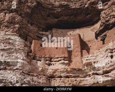 Montezuma Castle National Monument (Casas de Montezuma) in der Nähe von Camp Verde, Arizona Stockfoto