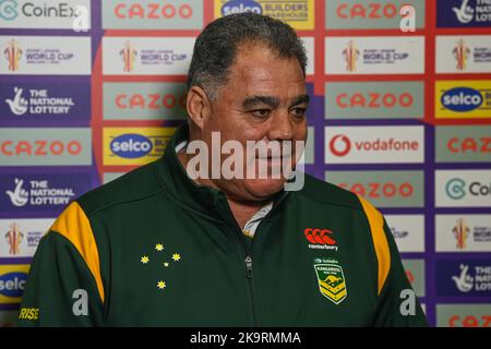 Mal Meninga Head Coach of Australia während des Interviews vor dem Rugby League World Cup 2021 Spiel Australien gegen Italien im Totally Wicked Stadium, St. Helens, Großbritannien, 29.. Oktober 2022 (Foto von Craig Thomas/News Images) Stockfoto