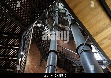 Der Highbridge Water Tower befindet sich an einem prominenten Platz in Manhattan, auf einem Grat 200 Meter über dem Harlem River. Es wurde 1872 fertiggestellt und war die letzte Struur Stockfoto