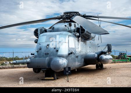 Ein Navy Sikorsky CH-53 Seehengst, ausgestellt im Pima Air and Space Museum Stockfoto