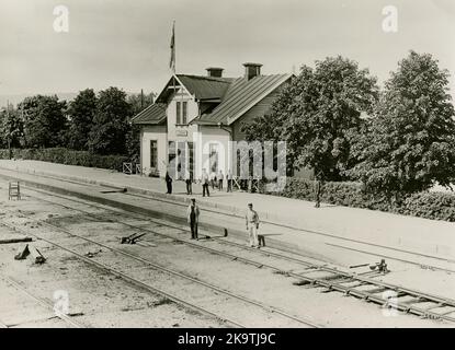 Frövi - Ludvika Railway, Flj Stationshus. Das Bahnhofshaus wurde 1903-05-01 aufgehoben, als FLJ, die Eisenbahn Stockholm-Västerås Berglagen, SWB und die Berglagen-Eisenbahn, BJ, vereinbarten, gemeinsam BJ-Bahnhofshäuser zu nutzen. Stockfoto