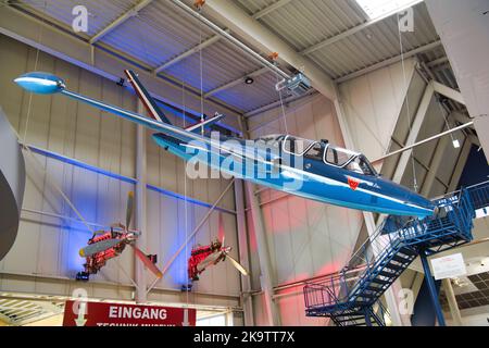 SPEYER, DEUTSCHLAND - OKTOBER 2022: Blaustrahl-Trainingsflugzeug Fouga CM-170 R Magister 1952 1956 im Technikmuseum Speyer. Stockfoto