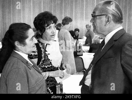 Am 10. Oktober 1971 feierte die Westdeutsche Frauenfriedensbewegung (WFFB) in Dortmund ihr 20.-jähriges Bestehen Stockfoto