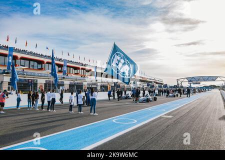 Ambiance Grille de DEPART, Startaufstellung während der FIA Motorsport Games, auf dem Circuit Paul Ricard vom 27. Bis 30. Oktober 2022 in Le Castellet, Frankreich - Foto Marc de Mattia / DPPI Stockfoto