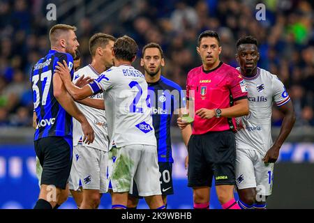 Mailand, Italien. 29. Oktober 2022. Schiedsrichter Luca Massimi sah in der Serie Ein Spiel zwischen Inter und Sampdoria bei Giuseppe Meazza in Mailand. (Foto: Gonzales Photo/Alamy Live News Stockfoto