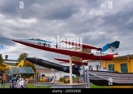 SPEYER, DEUTSCHLAND - OKTOBER 2022: Weiß rot Lockheed F-104 Starfighter american West German Luftwaffe Überschall Luftüberlegenheit Jet-Kämpfer-Bomber Kamm Stockfoto