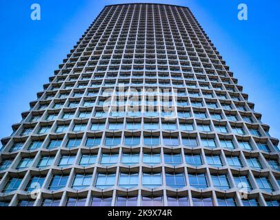 Bürogebäude im Hochhaus Centre Point in London Stockfoto