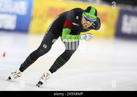 2022-10-30 14:42:22 Heerenveen - Patrick Roest in Aktion auf den 10.000 Metern während des WM-Qualifying-Turniers in Thialf. ANP VINCENT JANNINK niederlande Out - belgien Out Stockfoto