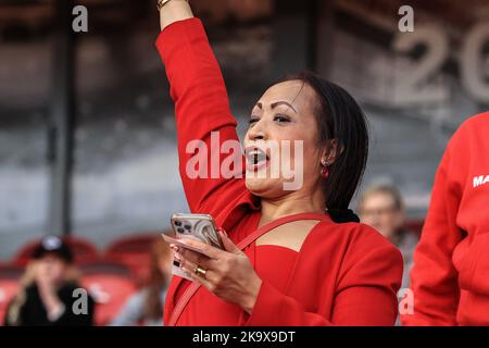 Middlesbrough, Großbritannien. 30. Oktober 2022. Tonga-Fans tanzen vor dem Rugby League World Cup 2021 Gruppe-D-Spiel Tonga gegen Cook-Inseln im Riverside Stadium, Middlesbrough, Großbritannien, 30.. Oktober 2022 (Foto von Mark Cosgrove/News Images) Credit: News Images LTD/Alamy Live News Stockfoto